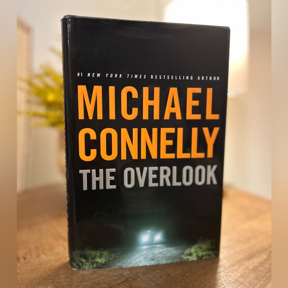 🌶️✨BUNDLE & SAVE✨ Michael Connelly: The Overlook